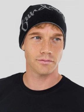Fundango Ace Beanie in black 1