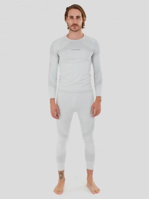 Fundango Seamless Baselayer Set for men in sand 2