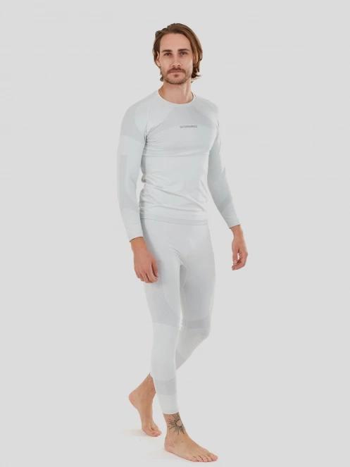 Fundango Seamless Baselayer Set for men in sand 4