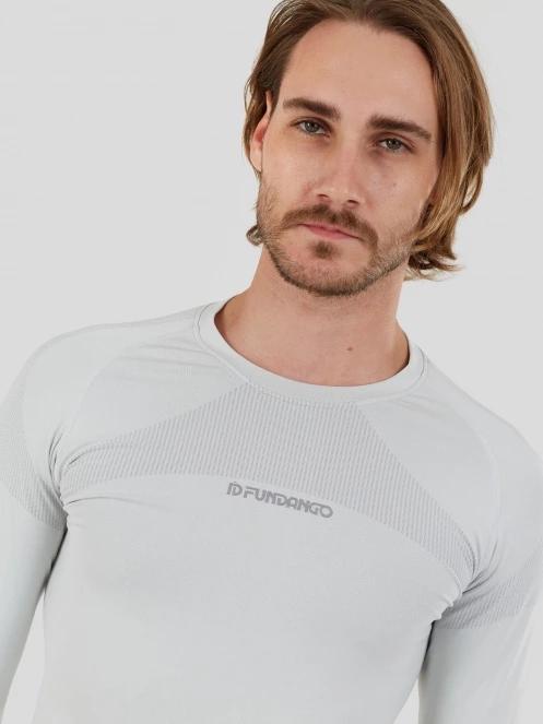 Fundango Seamless Baselayer Set for men in sand 7
