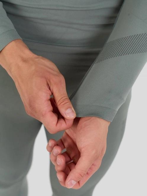 Fundango Seamless Baselayer Set for men in green 6