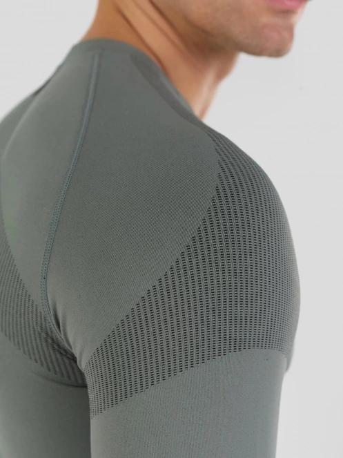 Fundango Seamless Baselayer Set for men in green 8