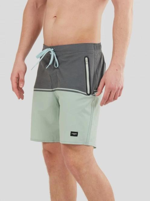Fundango Morris Boardshort for men in green 2