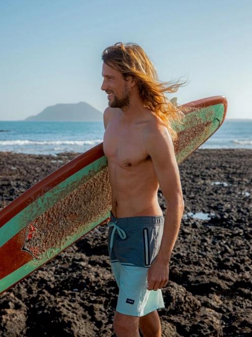 Fundango Morris Boardshort for men in green 7