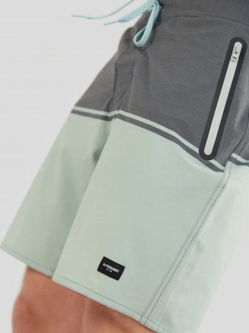 Fundango Morris Boardshort for men in green 5
