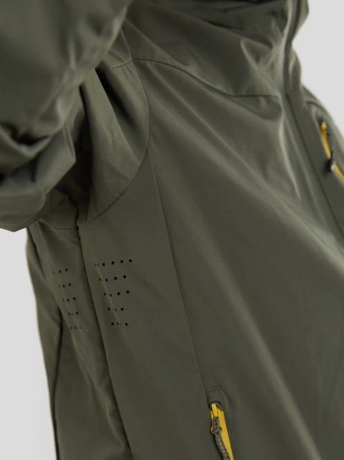 Fundango Alloy Hooded Softshell for men in green 8