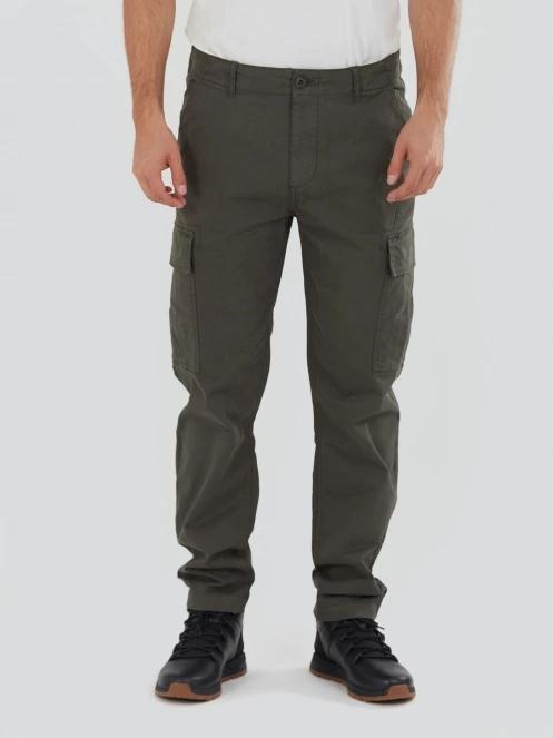 Fundango Chuck Cargo Pants for men in oliv 2