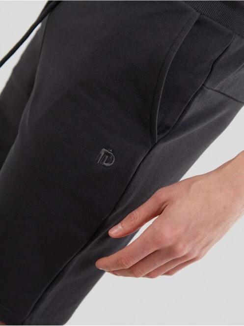 Fundango Delon Sweatshort for men in black 5