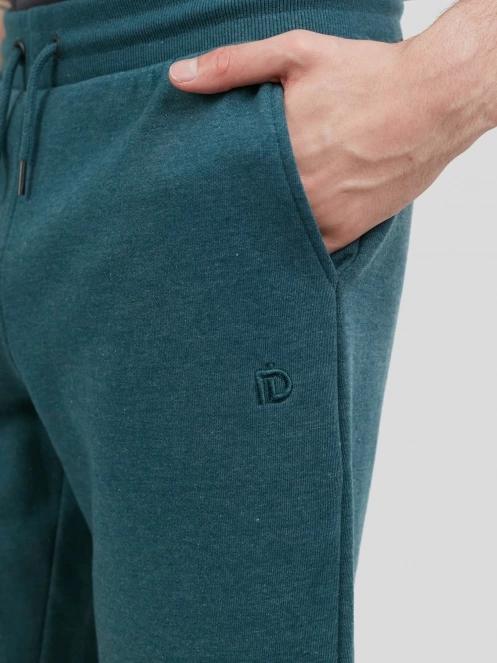 Fundango Delon Sweatshorts for men in green 5