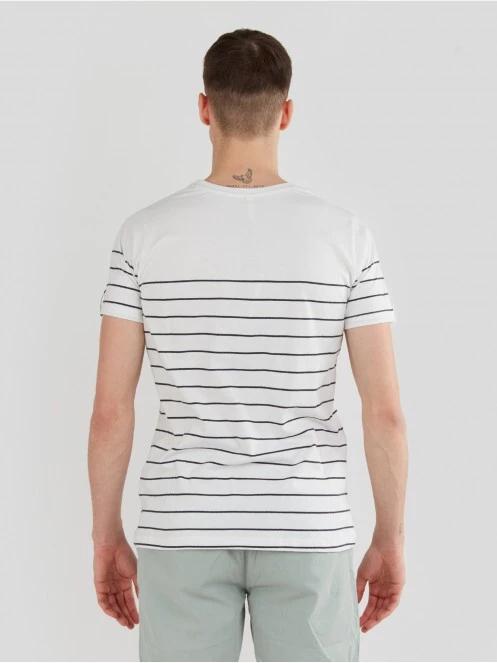 Fundango Jaggy Pocket T-shirt for men in white 3