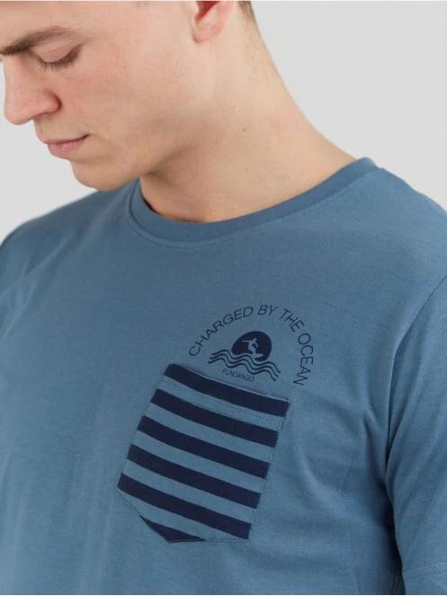 Fundango Jaggy Pocket T-shirt for men in blue 4