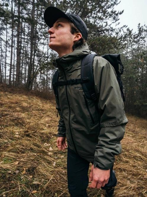 Fundango Piorini II  Waterproof Jacket for men in oliv 13