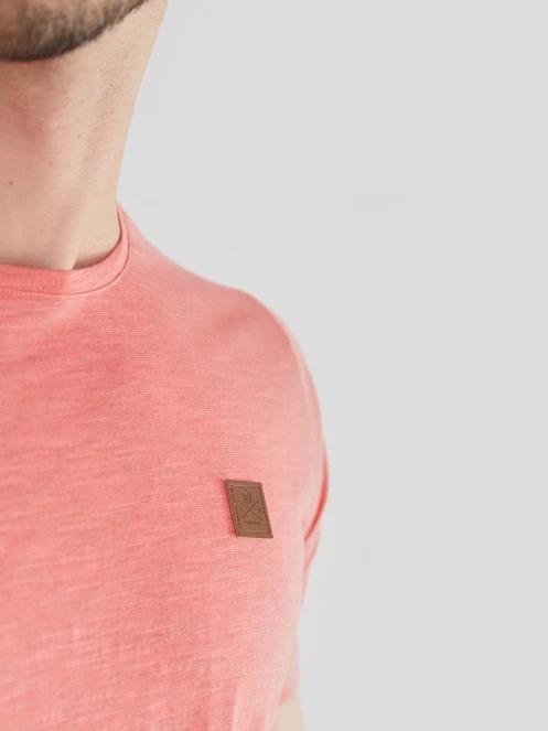 Fundango Jaggy Structured T-Shirt for men in red 5