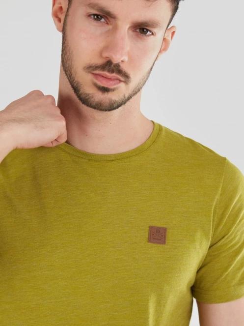 Fundango Jaggy Structured T-Shirt for men in green 5