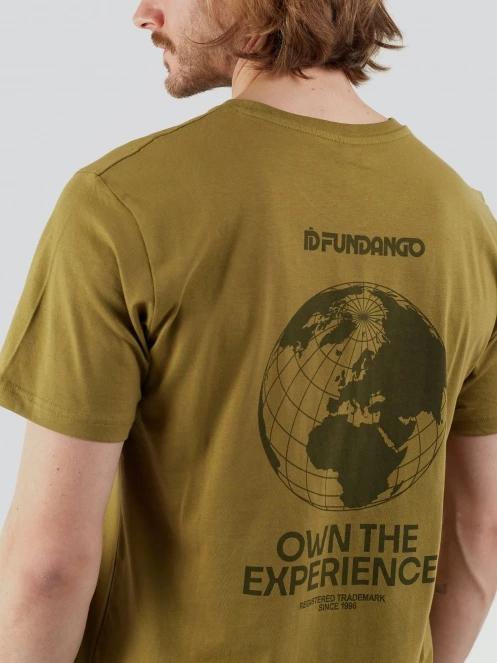 Fundango Globe Graphic-T for men in green 8