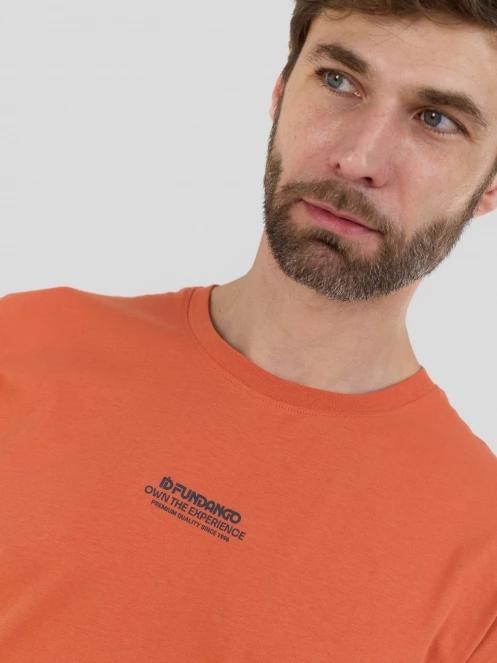 Fundango Montes Graphic-T for men in red 5