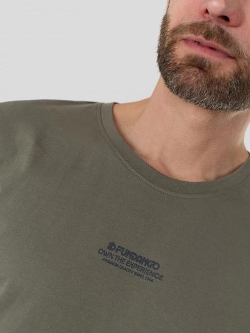 Fundango Montes Graphic-T for men in oliv 6