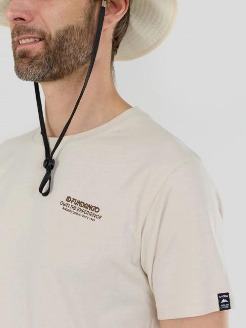 Fundango Montes Graphic-T for men in sand 8