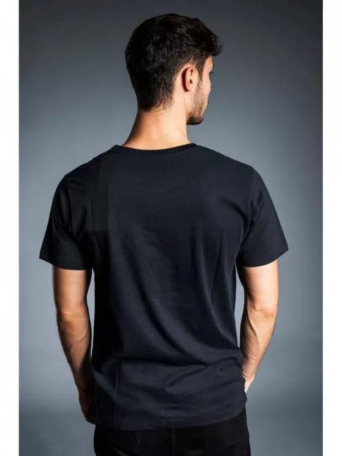 Fundango BASIC T LOGO for men in black 4