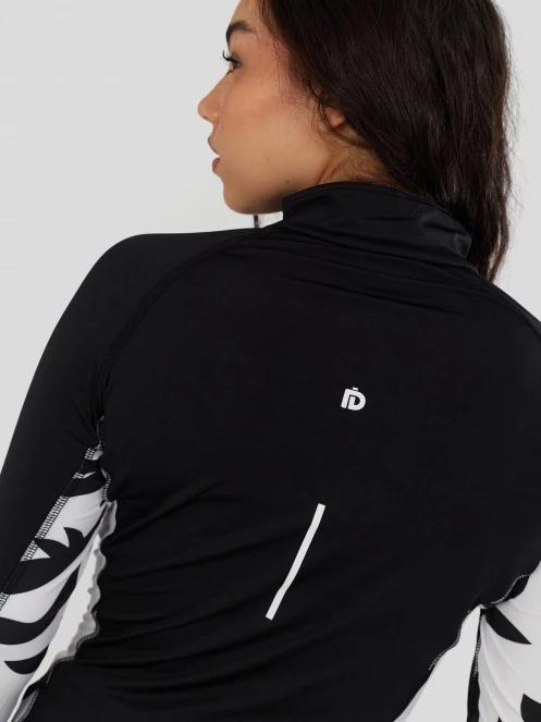 Fundango Yade II Baselayer Top for women in black 6