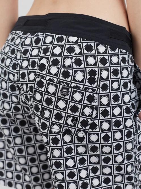 Fundango Lamia Boardshorts for women in black 6