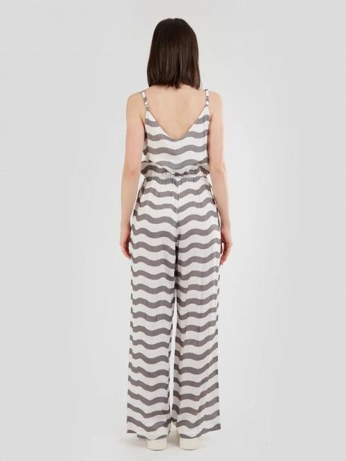 Fundango Alisha Jumpsuit for women in oliv 3