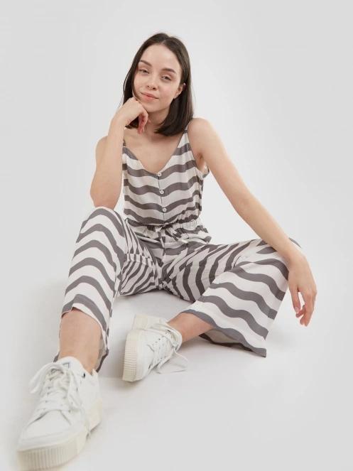 Fundango Alisha Jumpsuit for women in oliv 5