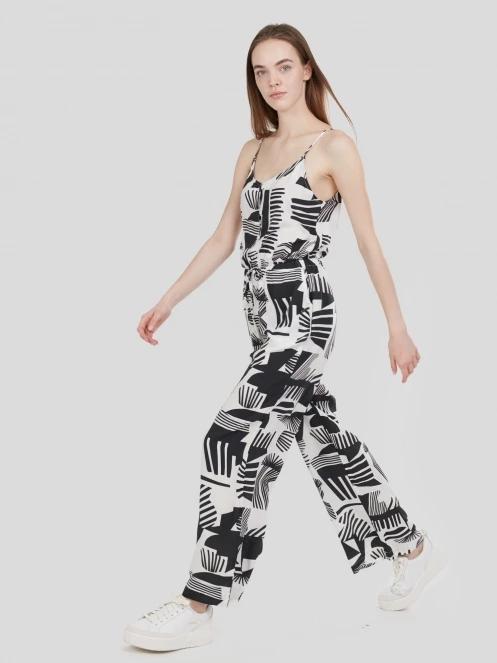 Fundango Alisha Jumpsuit for women in black 5