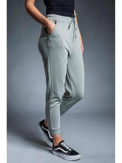 Fundango JOGGER Pant for women in oliv 2