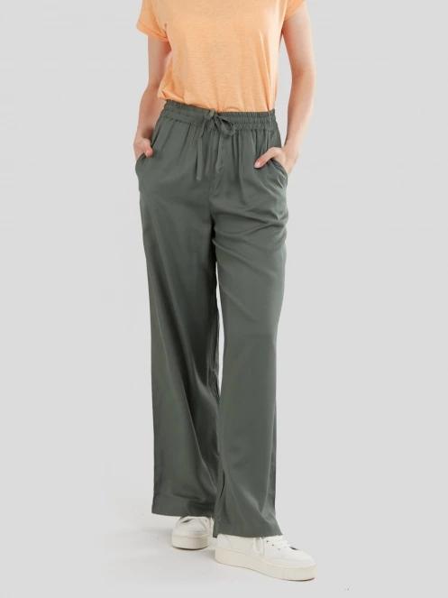 Fundango Poppy Pants for women in oliv 2