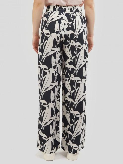 Fundango Poppy Pants for women in white 3