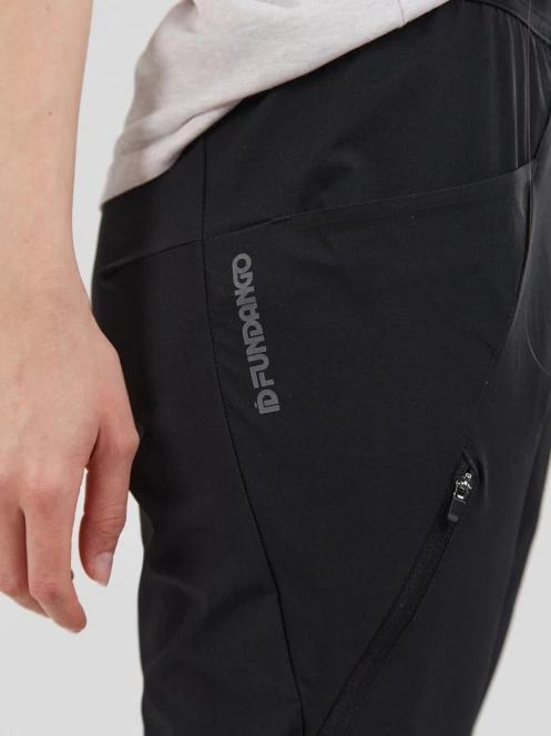 Fundango Sabana Active Pants for women in black 6