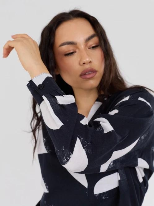 Fundango Athene Cover-up for women in black 8