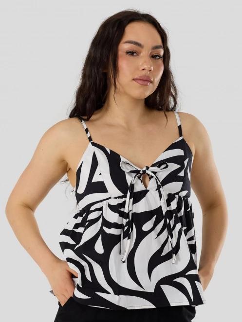 Fundango Victoria Top for women in black 2