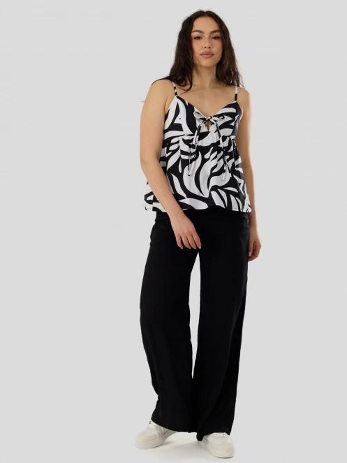 Fundango Victoria Top for women in black 4