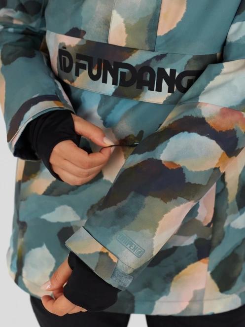 Fundango Birch ECO Logo Anorak for women in green 8