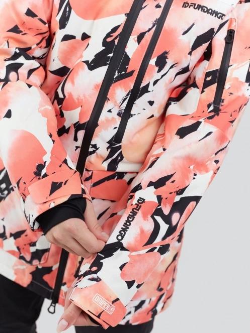 Fundango Poplar Jacket for women in pink 8