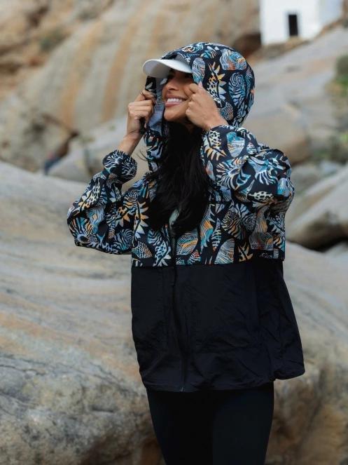 Fundango Cecil Windbreaker Jacket for women in black 9