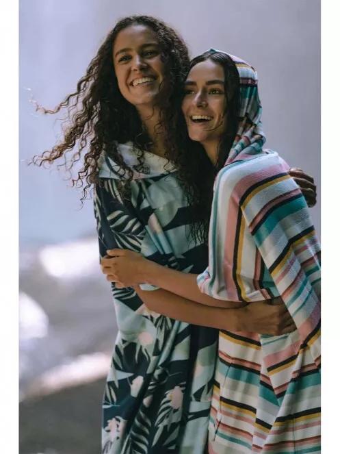 Fundango Amarante Surf Poncho for women in blue 8