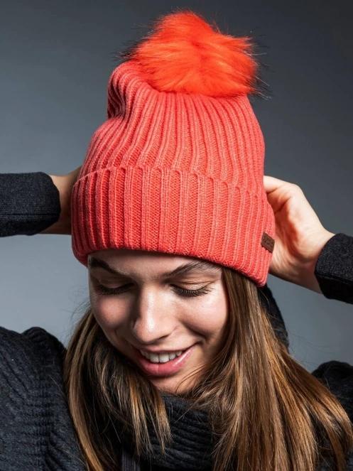 Fundango MERNA Beanie for women in magenta 3