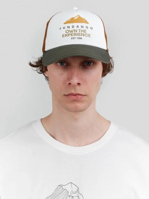 Fundango Pyrus Trucker Cap for men in sand 2
