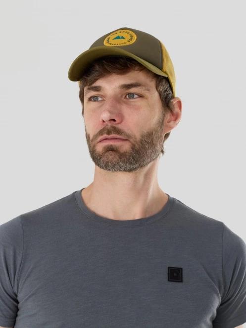 Fundango Pyrus Trucker Cap for men in green 4