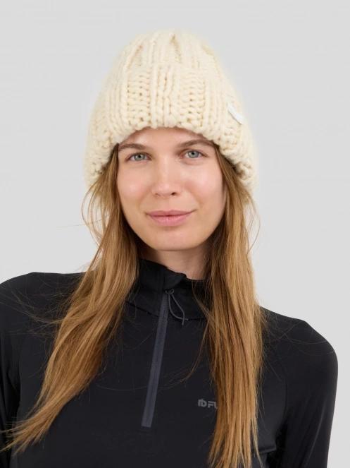 Fundango Astrid Beanie in white 2