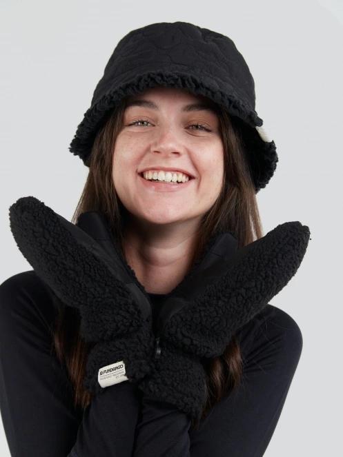 Fundango Teddy Gloves for women in black 3
